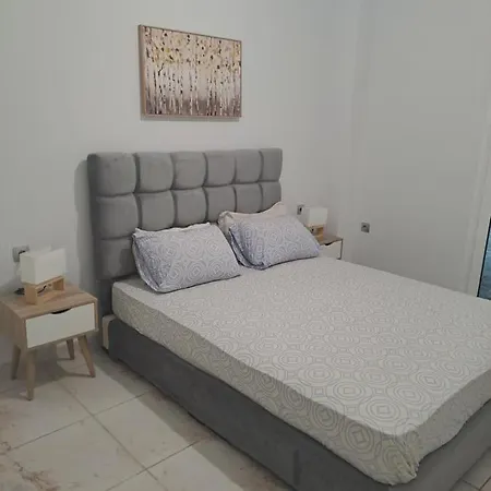 Sun And Salt Apartment *
